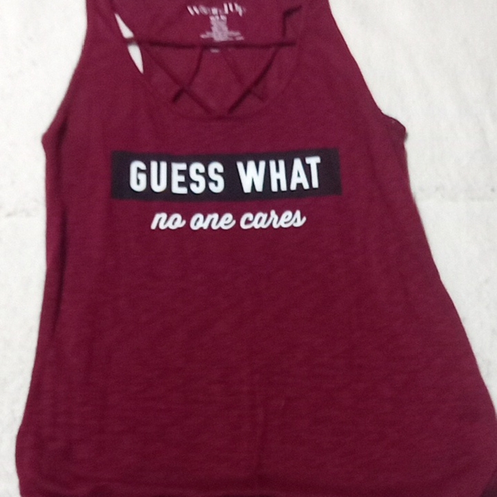 Wound Up Maroon Graphic Tank Top